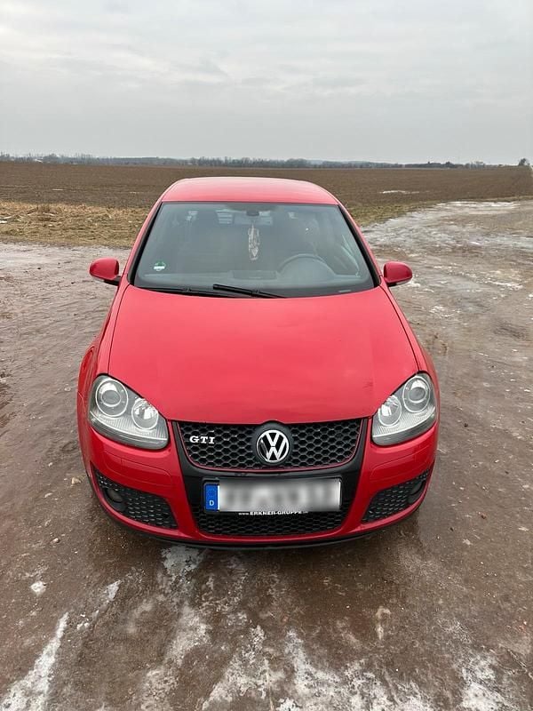 Rot Gebraucht 2005 VW Golf V GTI Kleinwagen | 2.000 € (Superpreis) - Bild 1/4
