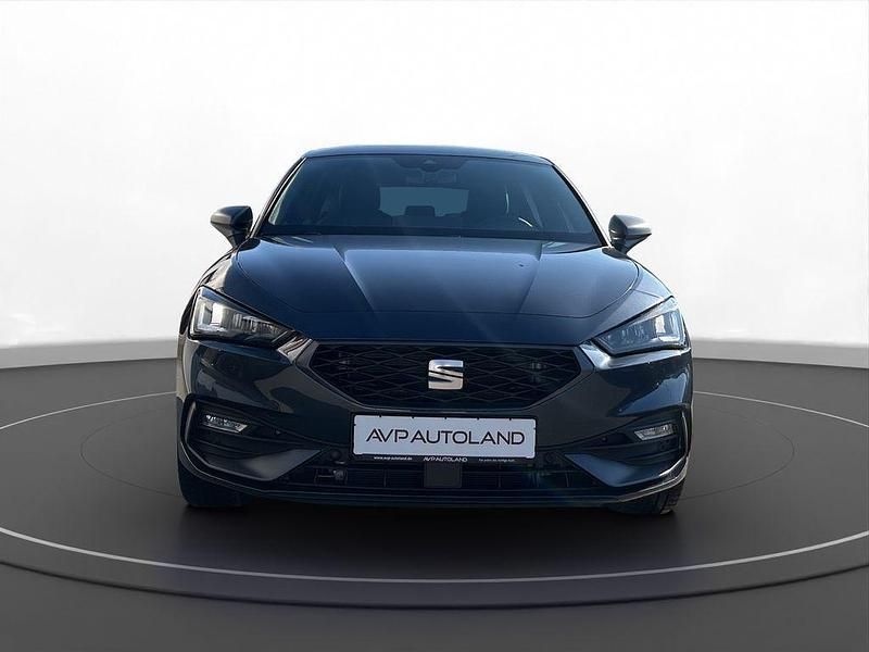 Neu Seat Leon FR 150 PS (110 kW) 2025 Grau Limousine