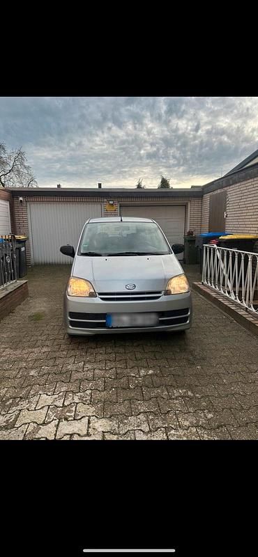 Silber Gebraucht 2007 Daihatsu Cuore Kleinwagen | 999 € (Fairer Preis) - Bild 1/4