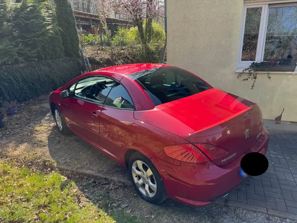 Gebraucht Peugeot 307 CC 140 PS (102 kW) 2007 Rot Cabrio