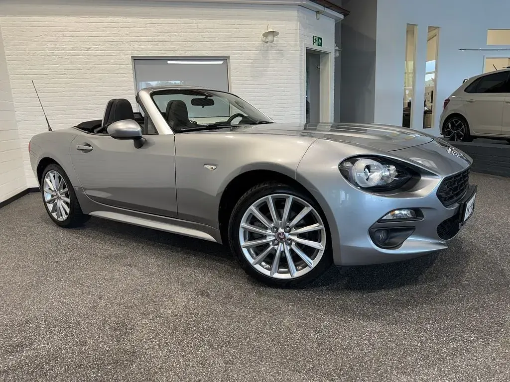 Gebraucht Fiat 124 Spider Lusso 140 PS (102 kW) 2018 Grau Cabrio