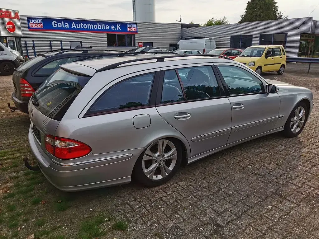 Gebraucht Mercedes E320 Avantgarde 224 PS (164 kW) 2005 Silber Limousine