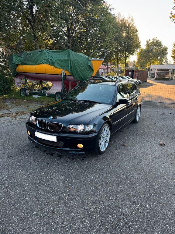 Schwarz Gebraucht 2004 BMW 325 M Sport Kombi | 4.500 € (Guter Preis) - Bild 1/4
