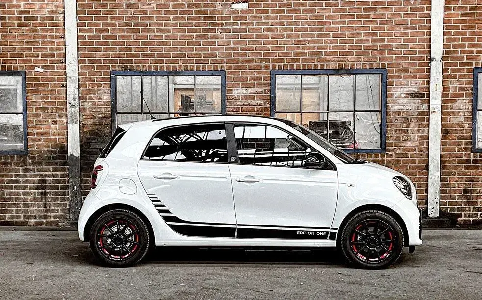 Gebraucht Smart ForFour Electric Drive Brabus 60 kW (82 PS) 2020 Weiß Kleinwagen