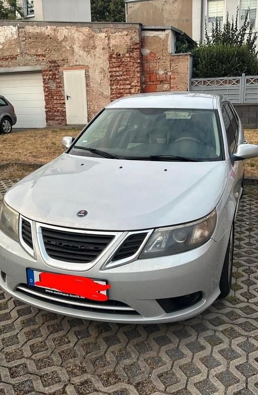 Grau Gebraucht 2015 Saab 9-3 Kombi | 1.449 € (Superpreis) - Bild 1/4
