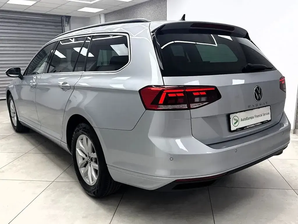 Gebraucht VW Passat Business 150 PS (110 kW) 2022 Scalesilver (metallic) Kombi