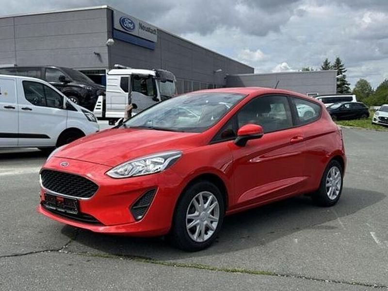 Rot Gebraucht 2018 Ford Fiesta Trend Kleinwagen | 4.999 € (Superpreis) - Bild 1/4
