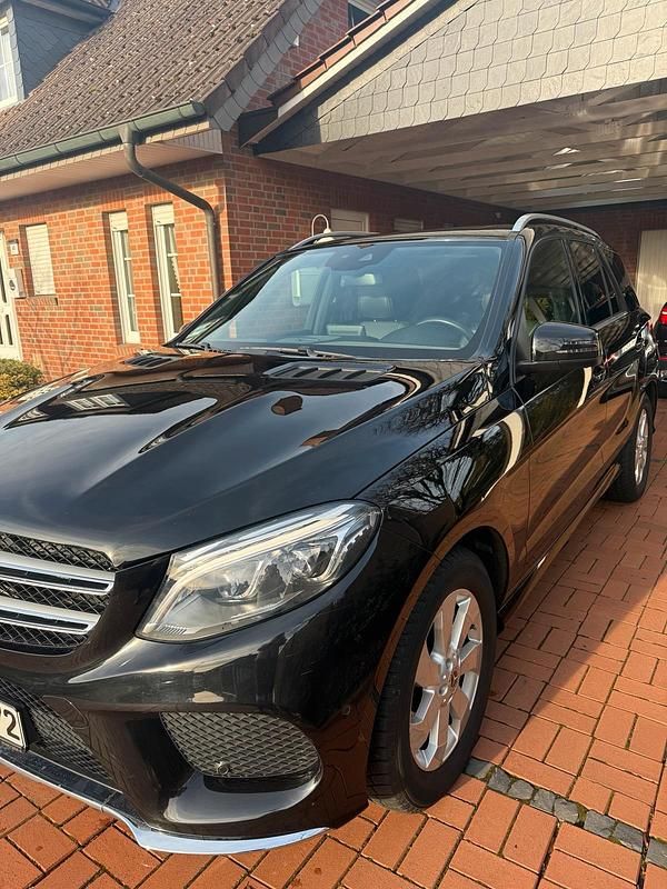 Gebraucht Mercedes GLE350 AMG line 258 PS (189 kW) 2018 Schwarz SUV
