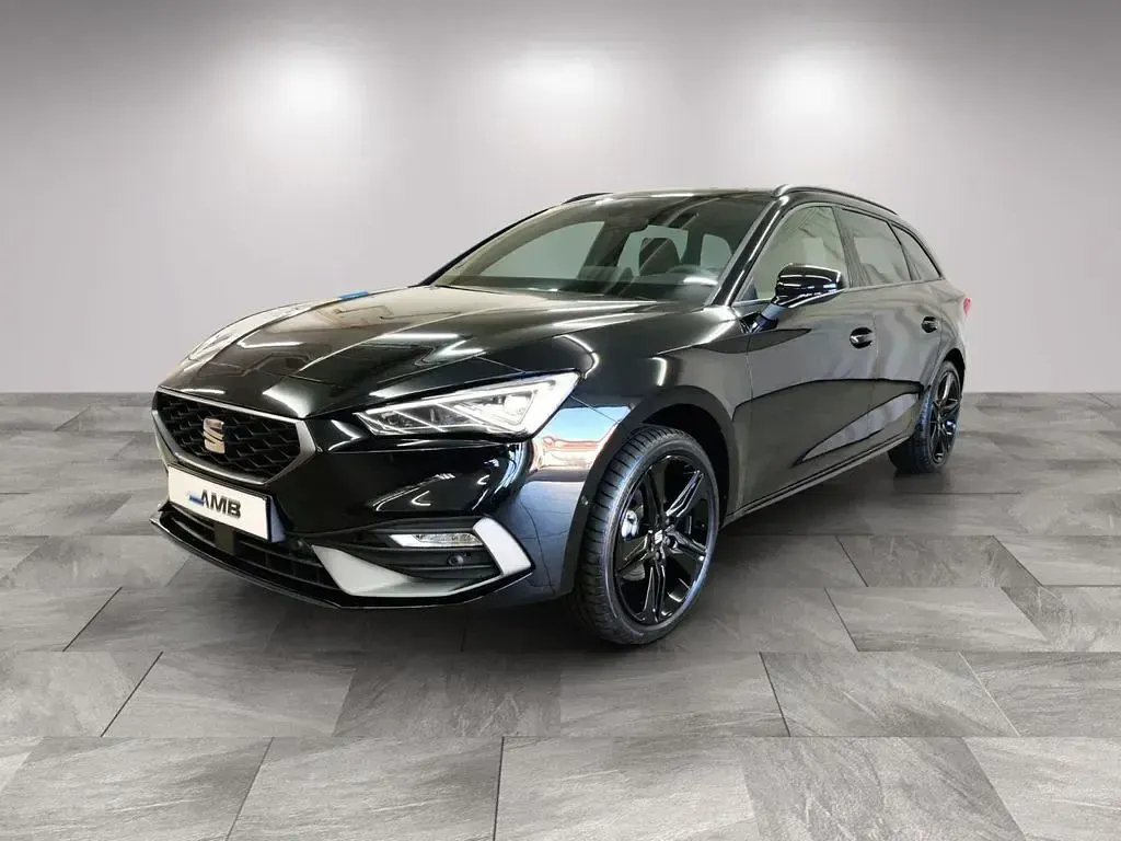 Neu Seat Leon Black Edition 150 PS (110 kW) 2025 Schwarz Limousine