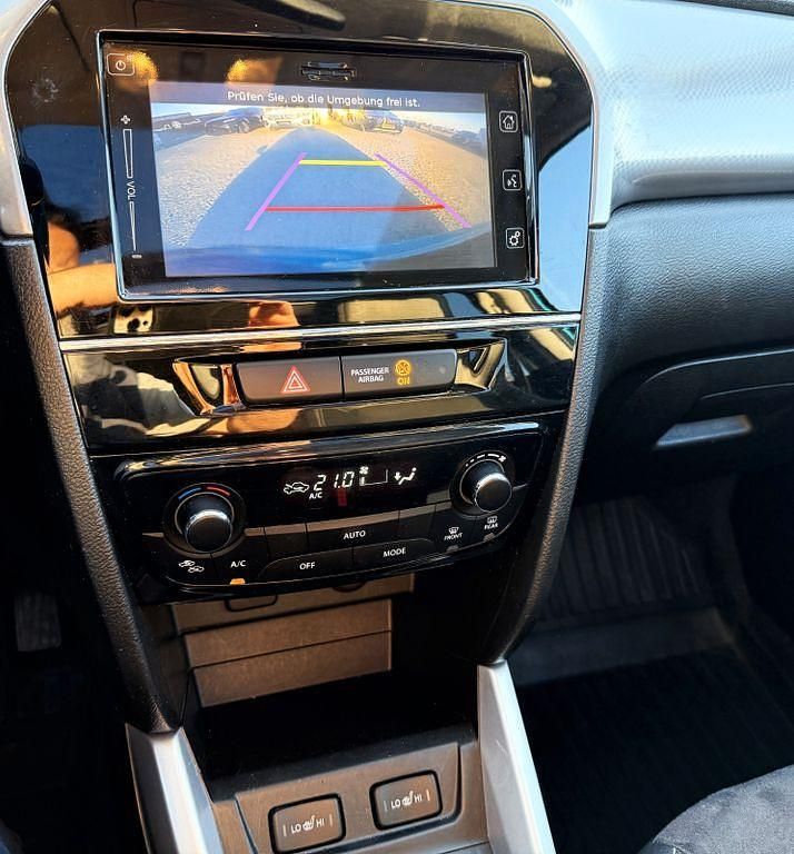 Gebraucht Suzuki Vitara Comfort 120 PS (88 kW) 2016 Blau SUV