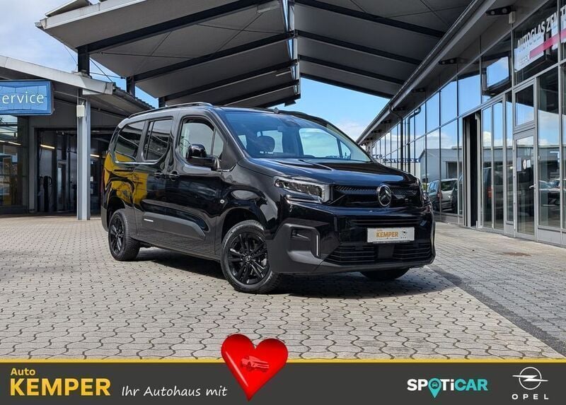 Black metallic Gebraucht 2024 Citroën Berlingo Van / Kleinbus | 31.950 € (Teuer) - Bild 1/4
