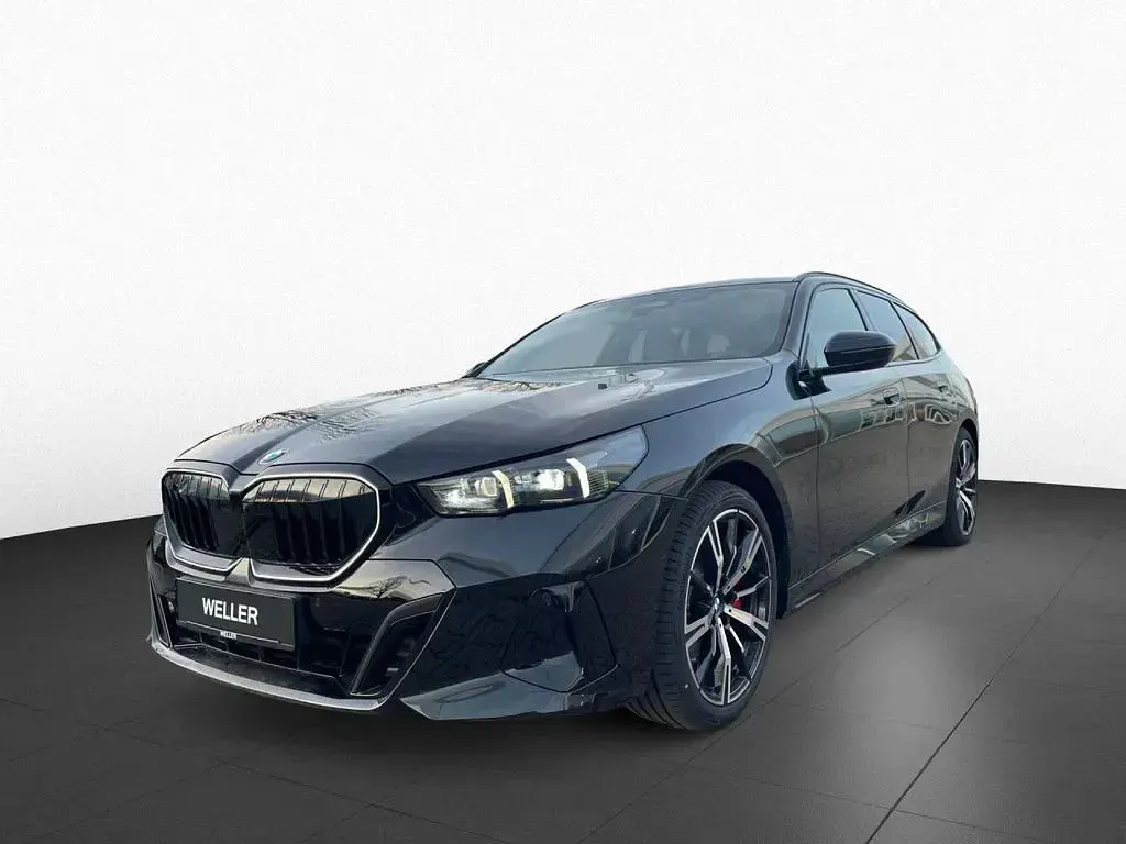 Gebraucht BMW 540 M Sport 303 PS (222 kW) 2025 Sophistograu brillanteffekt (grau) Kombi