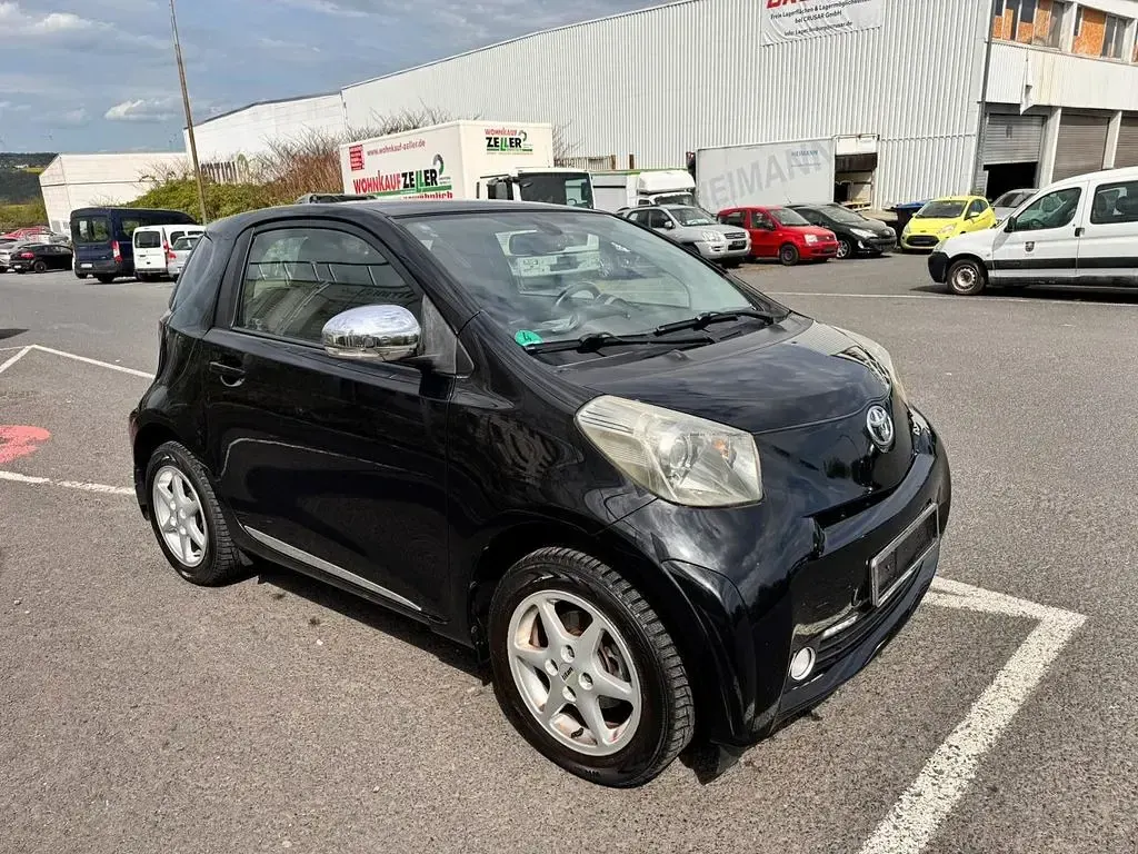 Gebraucht Toyota iQ 68 PS (50 kW) 2009 Schwarz Kleinwagen