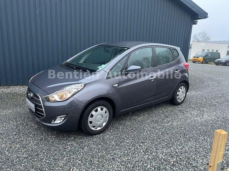 Gebraucht Hyundai ix20 YES! 90 PS (66 kW) 2016 Grau Kleinwagen