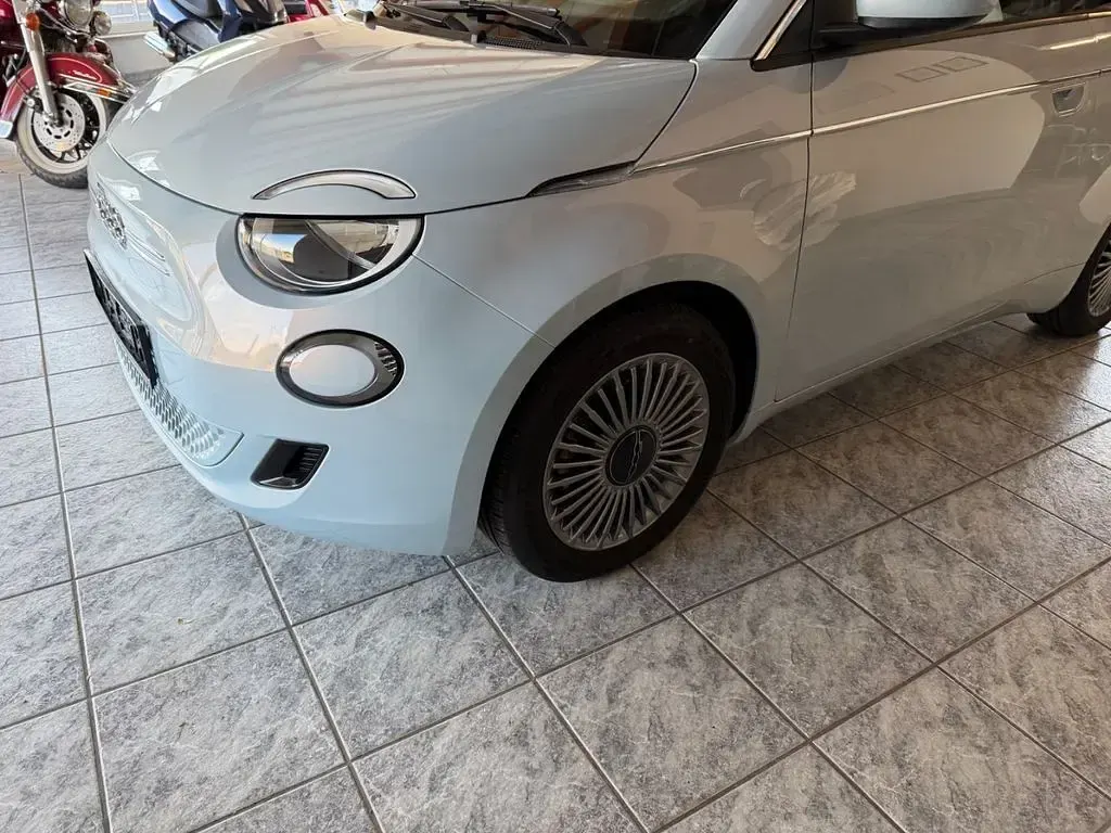 Gebraucht Fiat 500e Icon 86 kW (118 PS) 2023 Blau Cabrio