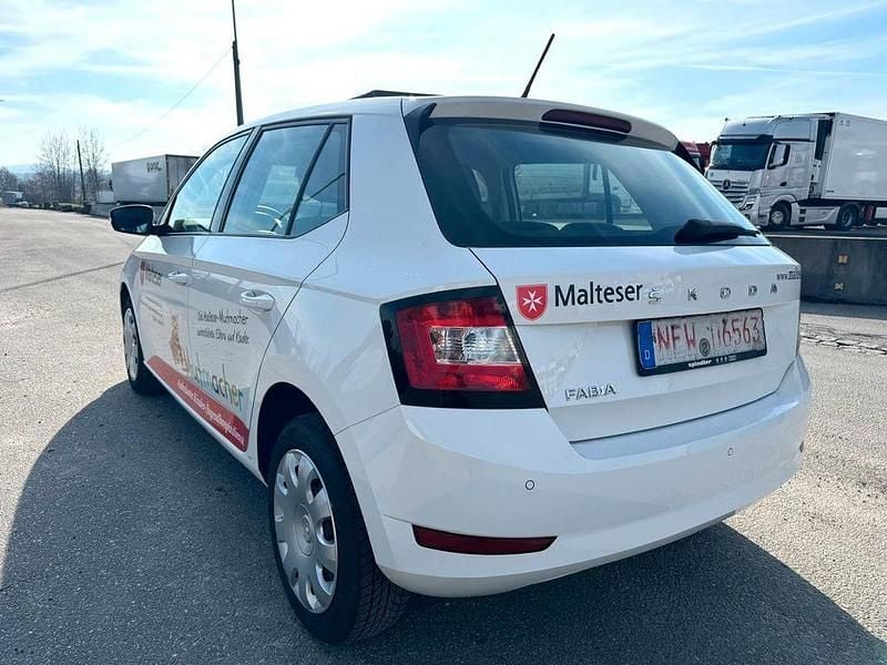 Gebraucht Skoda Fabia Cool Plus 60 PS (44 kW) 2020 Weiß Limousine
