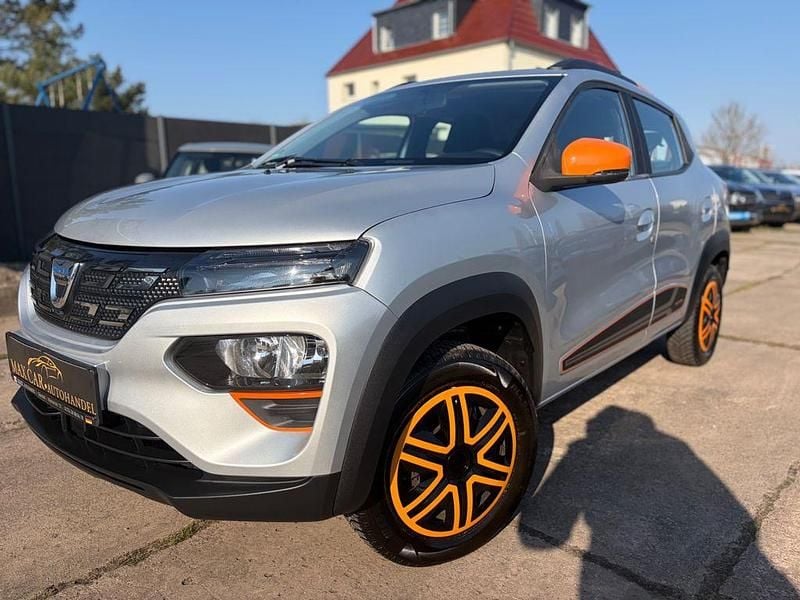 Gebraucht Dacia Spring Comfort Plus 33 kW (45 PS) 2022 Silber Kleinwagen