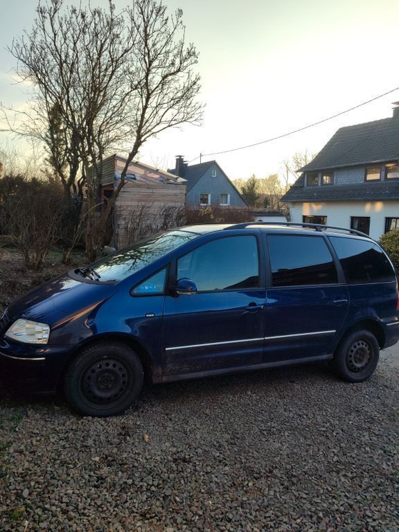 Blau Gebraucht 2005 VW Sharan Highline Van / Kleinbus | 2.500 € (Guter Preis) - Bild 1/3