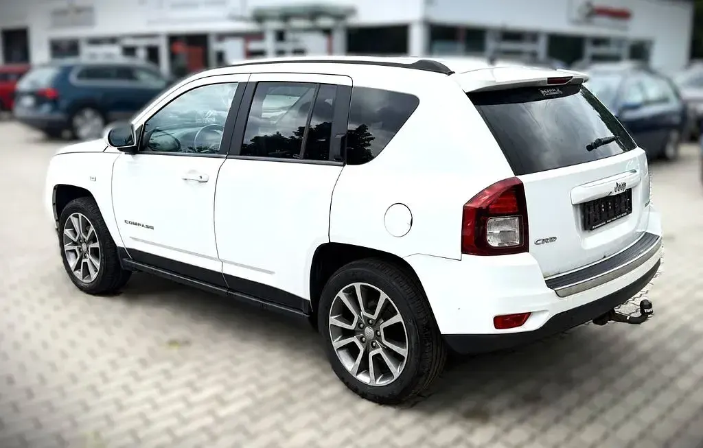Gebraucht Jeep Compass Limited 136 PS (100 kW) 2014 Weiß SUV