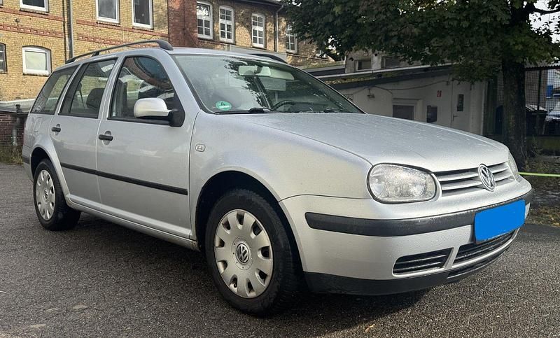 Silber Gebraucht 2001 VW Golf IV Kombi | 1.299 € - Bild 1/4