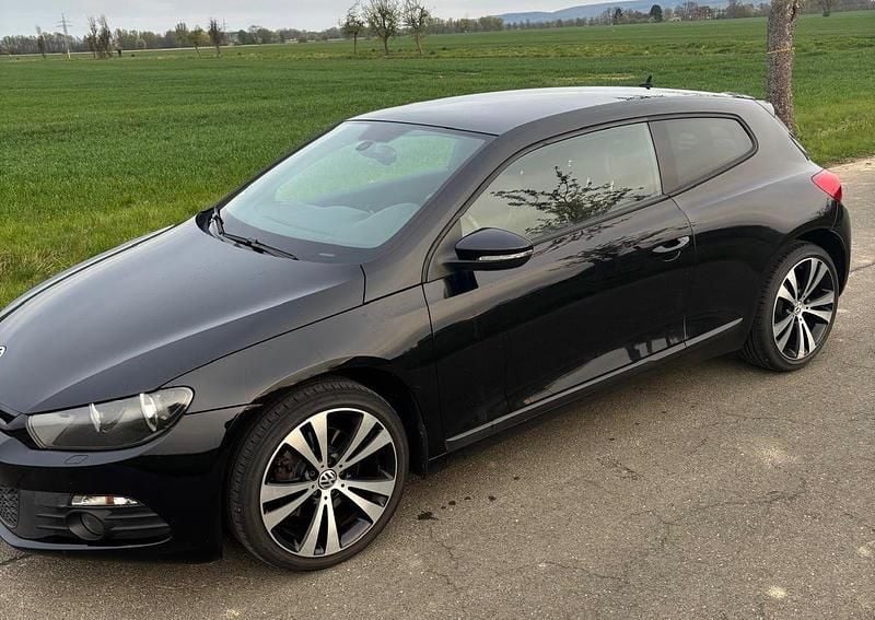 Second-hand VW Scirocco 160 CP (117 kW) 2010 Negru Coupe