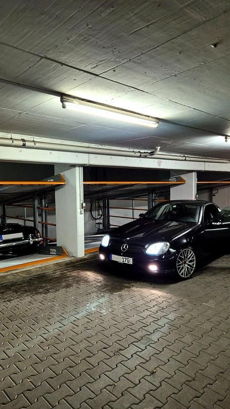 Schwarz Gebraucht 2001 Mercedes SLK320 AMG Cabrio | 9.300 € (Teuer) - Bild 1/4