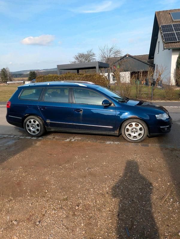 Gebraucht VW Passat 170 PS (125 kW) 2010 Blau Kombi