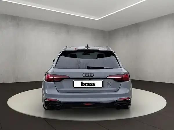Gebraucht Audi RS4 Ambiente 530 PS (389 kW) 2022 Nardograu Kombi