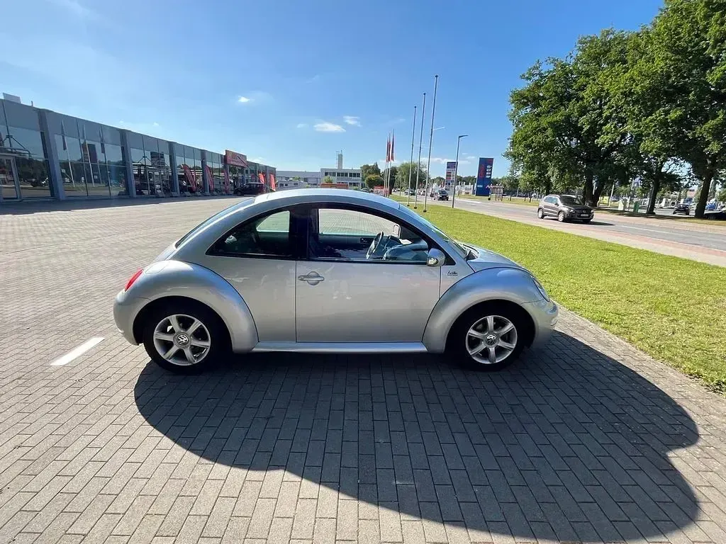 Gebraucht VW New Beetle 75 PS (55 kW) 2004 Silber Kleinwagen