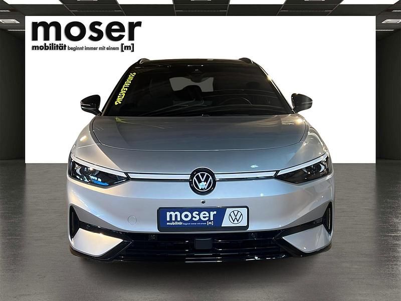 Neu VW ID.7 Pro 210 kW (286 PS) 2025 Scale silver metallic / schwar Kombi