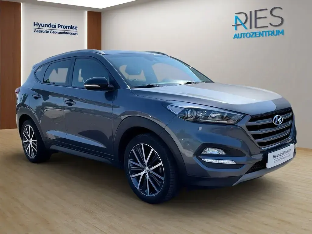 Gebraucht Hyundai Tucson Passion 177 PS (130 kW) 2018 Grau SUV
