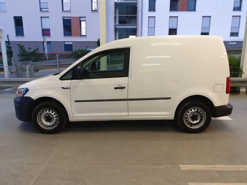 Weiß Gebraucht 2018 VW Caddy Van / Kleinbus | 11.900 € (Guter Preis) - Bild 1/4