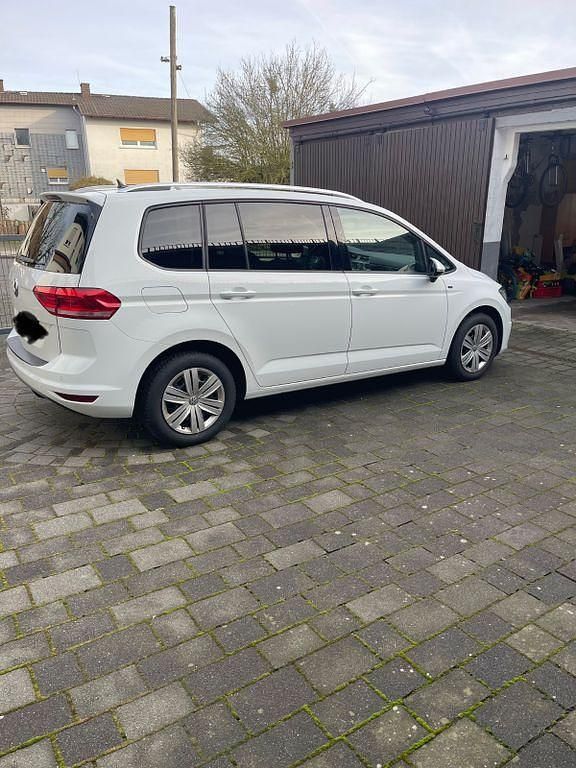 Gebraucht VW Touran Join 150 PS (110 kW) 2019 Weiß Van / Kleinbus