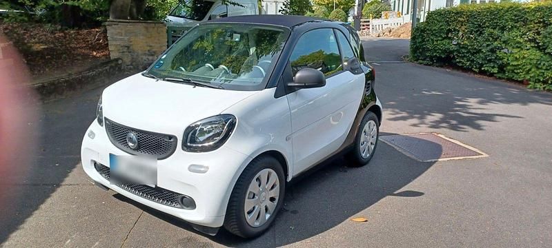 Weiß Gebraucht 2015 Smart ForTwo Coupé Pure Coupé | 5.500 € (Fairer Preis) - Bild 1/4