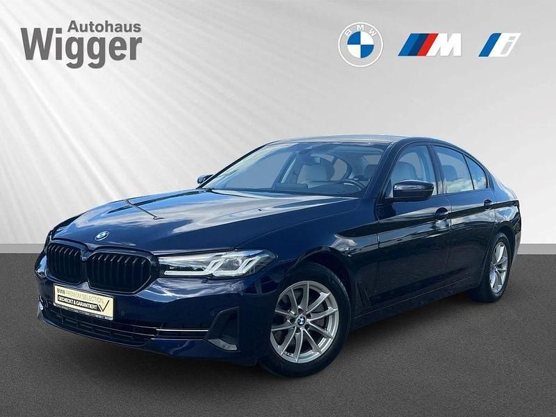 Tansanitblau ii metallic Gebraucht 2022 BMW 520 Limousine | 35.900 € (Guter Preis) - Bild 1/4