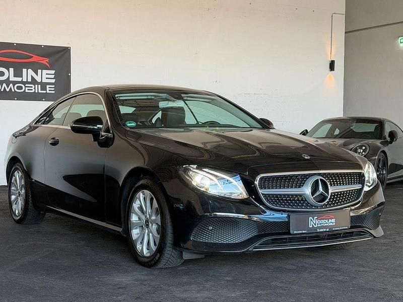Gebraucht Mercedes E220 194 PS (142 kW) 2018 Schwarz