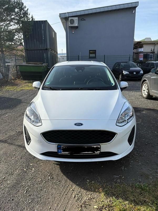 Weiß Gebraucht 2021 Ford Fiesta Kleinwagen | 9.100 € (Guter Preis) - Bild 1/4