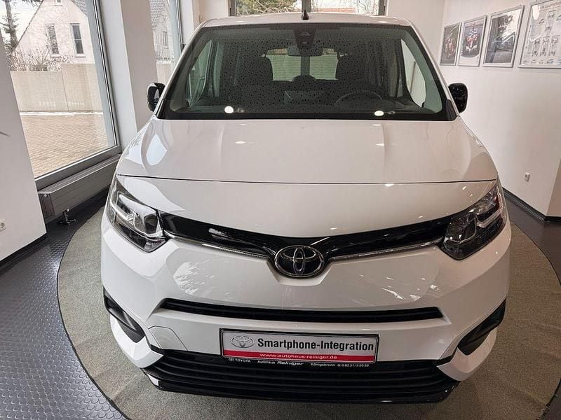 Gebraucht Toyota Proace Verso City 110 PS (80 kW) 2024 Weiß Kombi