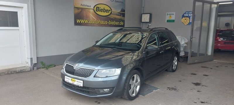 Grau Gebraucht 2017 Skoda Octavia Style Limousine | 13.850 € (Fairer Preis) - Bild 1/4