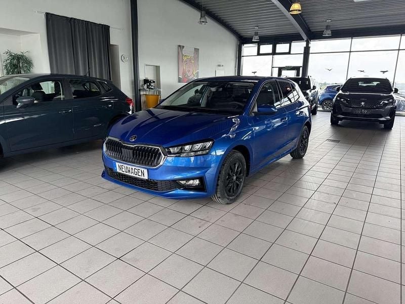 Race blau metallic Neu 2025 Skoda Fabia Kleinwagen | 19.090 € (Guter Preis) - Bild 1/3