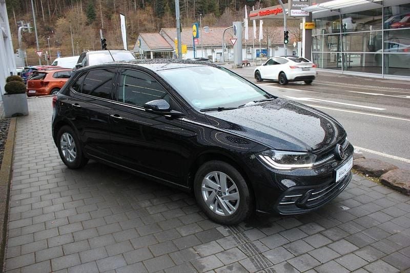 Gebraucht VW Polo Style 95 PS (69 kW) 2022 Schwarz Kleinwagen
