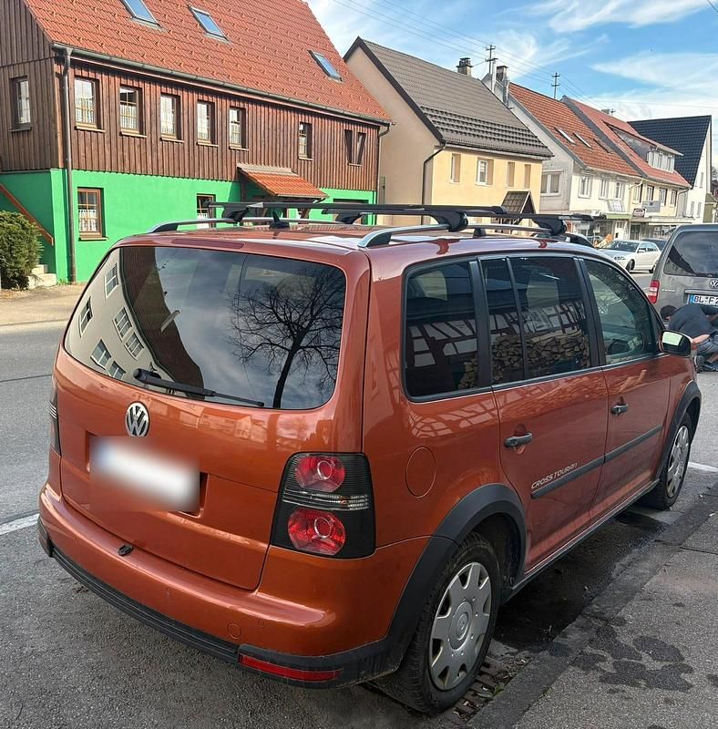 Gebraucht VW Touran Cross 140 PS (102 kW) 2008 Orange Van / Kleinbus