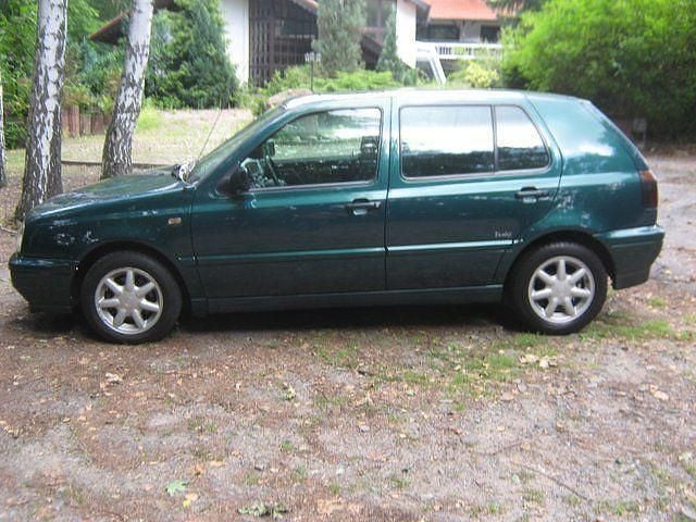 Gebraucht VW Golf III Family 102 PS (75 kW) 1997 Grün metallic Limousine