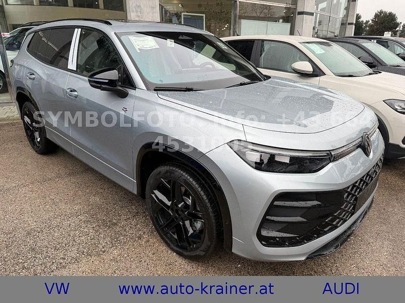 Neu VW Tayron R-line 193 PS (141 kW) 2025 Silber SUV