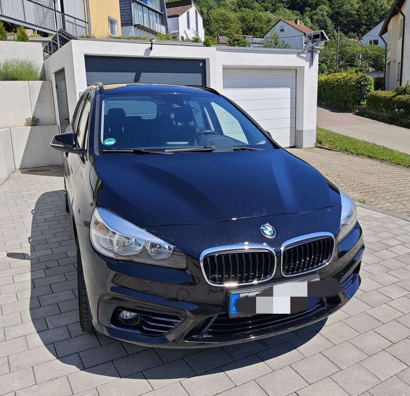 Gebraucht 2015 BMW 216 Kombi | 7.900 € (Guter Preis) - Bild 1/4