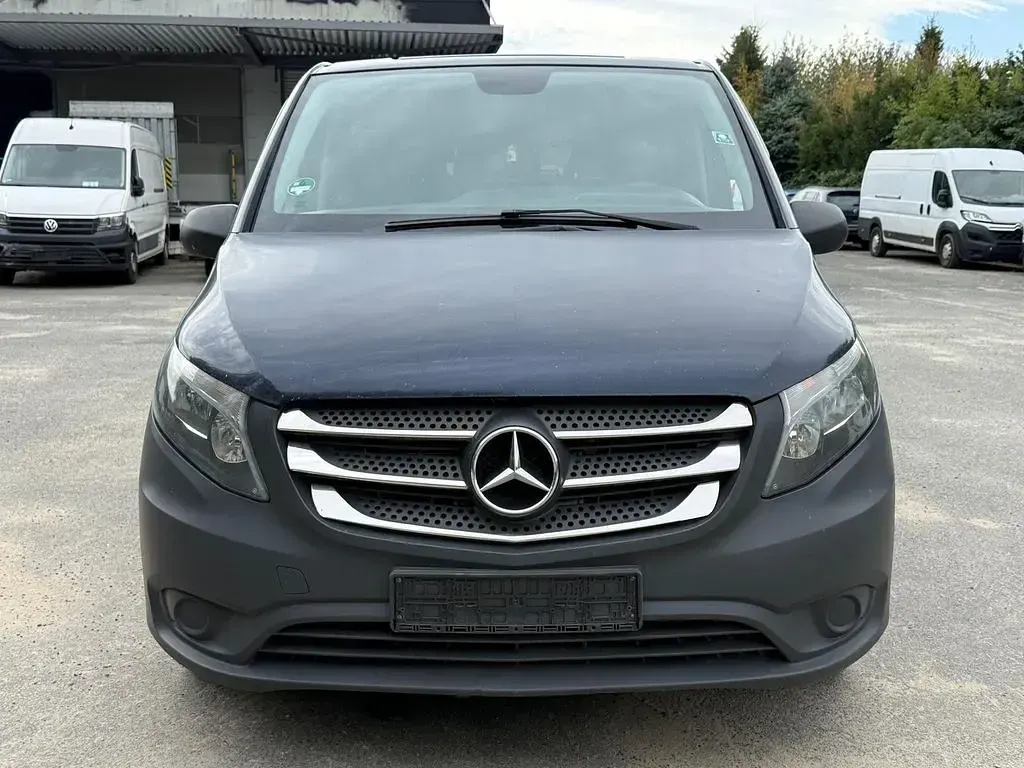 Gebraucht Mercedes Vito 163 PS (119 kW) 2018 Blau Van
