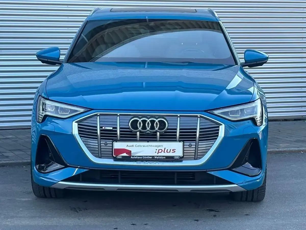 Gebraucht Audi e-tron S-Line 300 kW (408 PS) 2020 Antiguablau metallic SUV