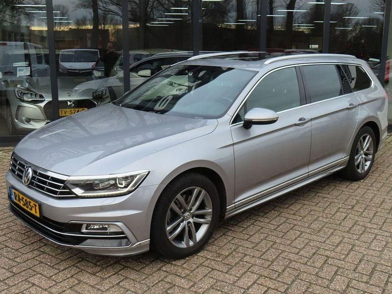 Gebraucht VW Passat Highline 120 PS (88 kW) 2018 Grau Kombi