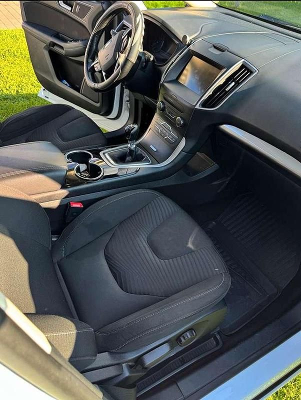 Gebraucht Ford S-MAX Titanium 150 PS (110 kW) 2016 Weiß Van / Kleinbus