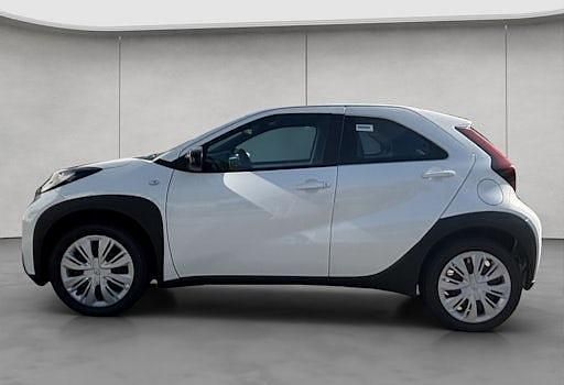 Neu Toyota Aygo X Business Edition 72 PS (52 kW) 2025 Weiß SUV